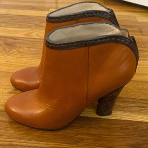 Guess by Marciano Burnt Orange Ankle Boots With Snakeskin Heel Size 7